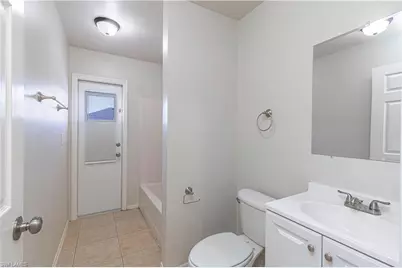 1313 NE 12th Pl, Cape Coral, FL 33909 - Photo 4