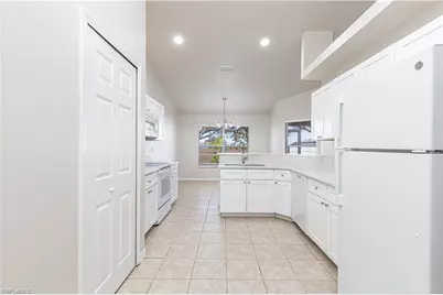 1704 NW 11th Ct, Cape Coral, FL 33993 - Photo 12