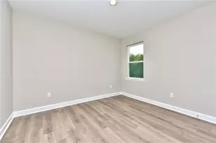 2091 Grove Dr, Naples, FL 34120 - Photo 12