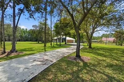 4740 5th Ave SW, Naples, FL 34119 - Photo 4