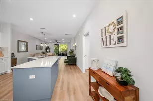 4843 Hampshire Ct, Naples, FL 34112 - Photo 4