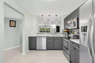 7749 Jewel Ln, Naples, FL 34109 - Photo 4