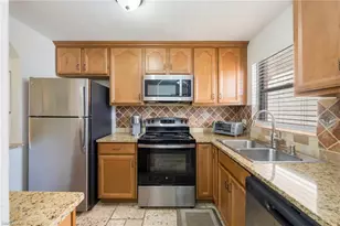 180 Turtle Lake Ct, Naples, FL 34105 - Photo 10