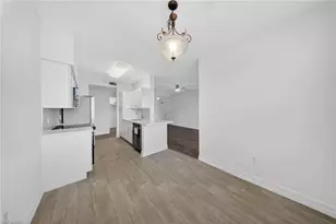 7925 Preserve Cir, Naples, FL 34119 - Photo 16