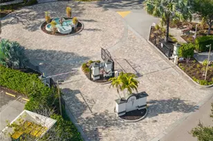 7925 Preserve Cir, Naples, FL 34119 - Photo 26