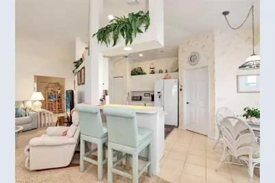 586 Crossfield Cir, Naples, FL 34104 - Photo 18