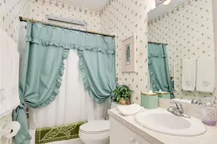 586 Crossfield Cir, Naples, FL 34104 - Photo 32