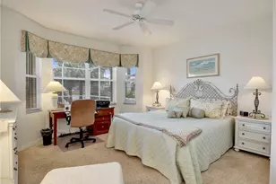 586 Crossfield Cir, Naples, FL 34104 - Photo 4