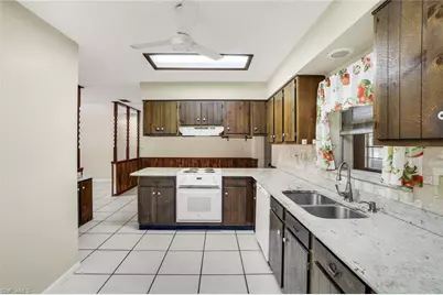 5290 Cypress Ln, Naples, FL 34113 - Photo 12