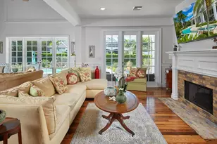 2750 Treasure Ln, Naples, FL 34102 - Photo 8