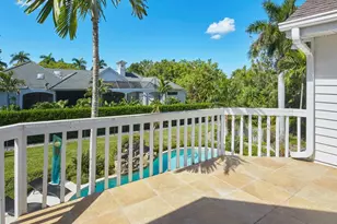 2750 Treasure Ln, Naples, FL 34102 - Photo 16