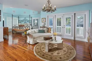 2750 Treasure Ln, Naples, FL 34102 - Photo 12