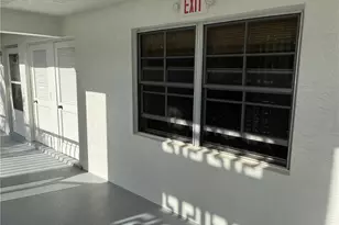 5 High Point Cir W, Naples, FL 34103 - Photo 10