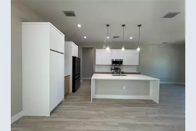 3217 60th Ave NE, Naples, FL 34120 - Photo 6