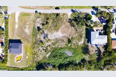 16560 Wisteria Dr, Fort Myers, FL 33908 - Photo 12