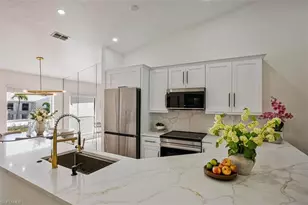 821 Gulf Pavilion Dr, Naples, FL 34108 - Photo 8