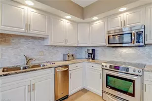 4041 Gulf Shore Blvd N, Naples, FL 34103 - Photo 12