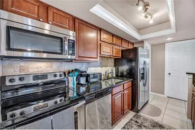 240 Palm Dr #2, Naples, FL 34112 - Photo 10