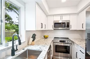 1275 7th Ave N, Naples, FL 34102 - Photo 10