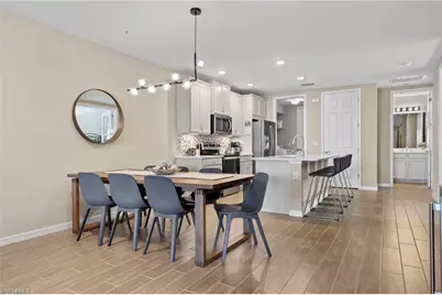 14644 Edgewater Cir, Naples, FL 34114 - Photo 10