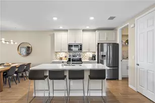 14644 Edgewater Cir, Naples, FL 34114 - Photo 6