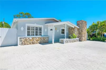 5350 Catts St, Naples, FL 34113 - Photo 2