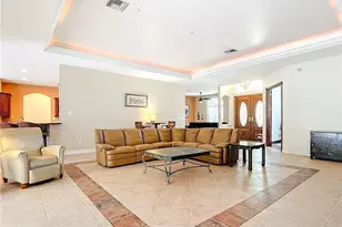 4240 5th Ave SW, Naples, FL 34119 - Photo 10