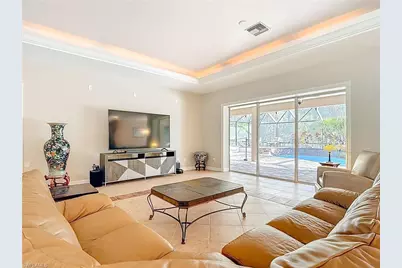 4240 5th Ave SW, Naples, FL 34119 - Photo 8