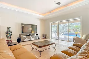 4240 5th Ave SW, Naples, FL 34119 - Photo 8