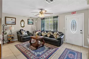 2201 Coronet St, Fort Myers, FL 33907 - Photo 6