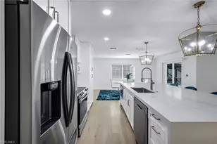 27153 Edenbridge Ct, Bonita Springs, FL 34135 - Photo 8