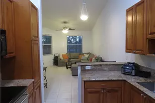 1305 Mariposa Cir, Naples, FL 34105 - Photo 8