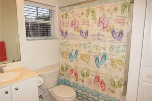 1305 Mariposa Cir, Naples, FL 34105 - Photo 4