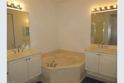 1305 Mariposa Cir #202, Naples, FL 34105 - Photo 14