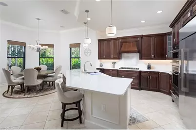 7291 Lantana Cir, Naples, FL 34119 - Photo 6