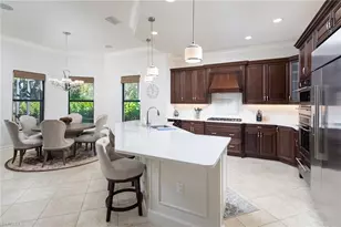 7291 Lantana Cir, Naples, FL 34119 - Photo 6