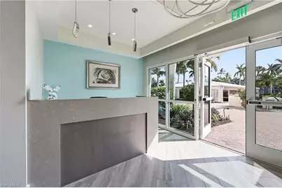 2885 Gulf Shore Blvd N #801, Naples, FL 34103 - Photo 32