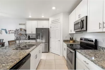 737 Hadley St W, Naples, FL 34104 - Photo 8