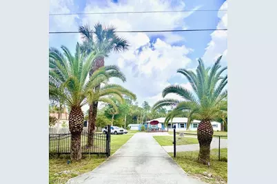 640 27th St SW, Naples, FL 34117 - Photo 2