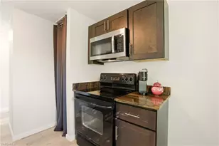 5242 32nd Ave SW, Naples, FL 34116 - Photo 10