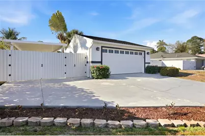 5242 32nd Ave SW, Naples, FL 34116 - Photo 2