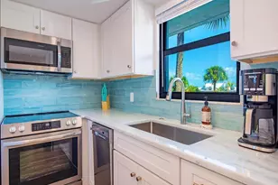 600 Neapolitan Way, Naples, FL 34103 - Photo 6