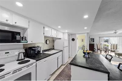 256 Palm Dr #1, Naples, FL 34112 - Photo 14