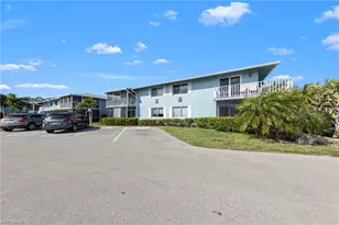 256 Palm Dr, Naples, FL 34112 - Photo 2