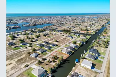 2805 NW 41st Ave, Cape Coral, FL 33993 - Photo 6