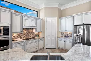 7262 Lantana Cir, Naples, FL 34119 - Photo 12