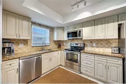 795 94th Ave N, Naples, FL 34108 - Photo 10