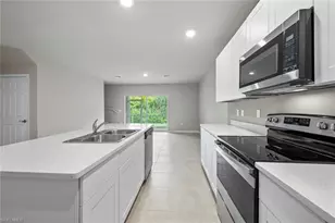 15319 Wildflower Cir, Naples, FL 34119 - Photo 2