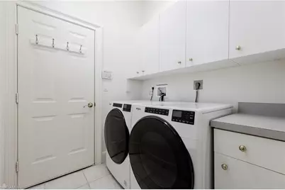 982 Fountain Run, Naples, FL 34119 - Photo 34