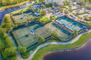 7717 Jacaranda Ln, Naples, FL 34114 - Photo 34